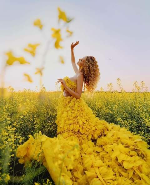 Señor, hoy vacío todo mi dolor y aquello que me ha lastimado, y lo pongo en Tús mano sanadora y restauradora, para que inundes mi corazón con la actitud de perdón.Dame fortaleza Padre, para seguir adelante y la sabiduría para aprender de estas pruebas volviéndome más hacia Ti.🙇