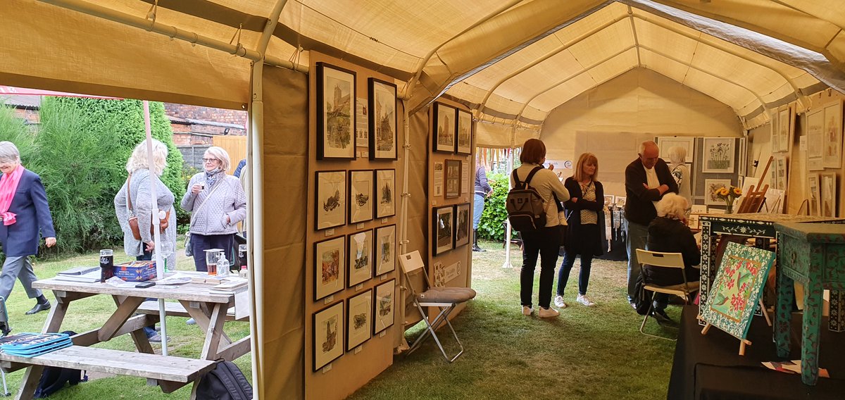 Last weekend, the 4th/5th September the Duke was one of the nine host venues for the Sutton Art Trail. The work of five local artists were on display along with demonstrations of technique.