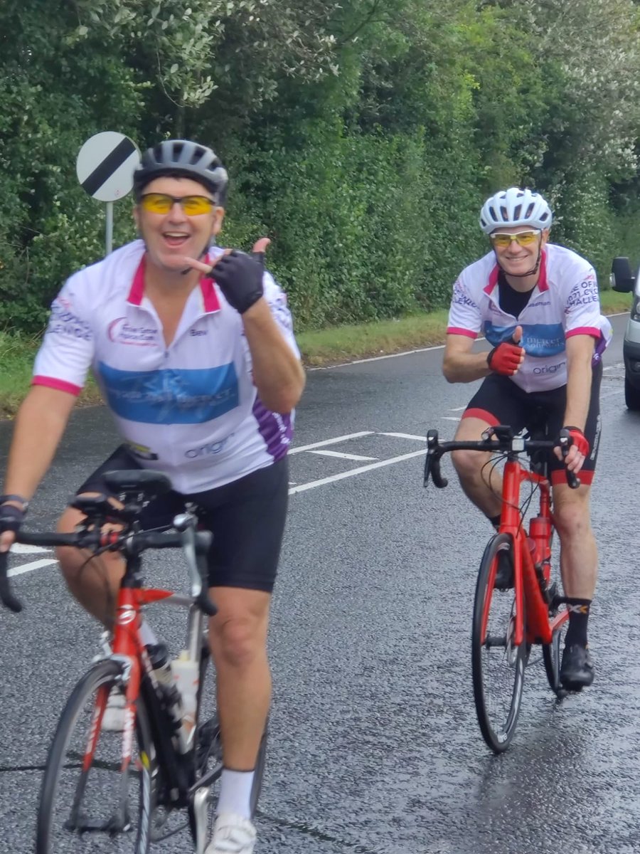 RENNIE GROVE BABY! 🤘

Nearly at our Southampton destination  for Day 1 😊

Wouldn't it be amazing to reach £140k by the end of the day 👀🙌💜

GO TEAM FORGE! 🥳🙌🌟🚴‍♂️

justgiving.com/campaign/TeamF…

#GoTeam #CycleChallenge #Fundraising #Challenge #hospice #IsleOfWight #Team #Bike
