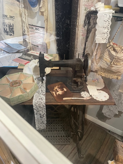 MillMuseum's tweet photo. #Sew.....whatcha doing today? Pardon our pun but we are just trying to add some sunshine to this cloudy day! #millhumor #weareopen https://t.co/HwxpRmQ4CT