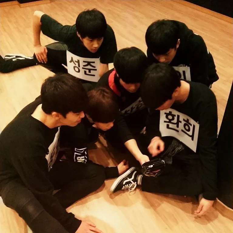 이진혁! 야! 모해! tweet media