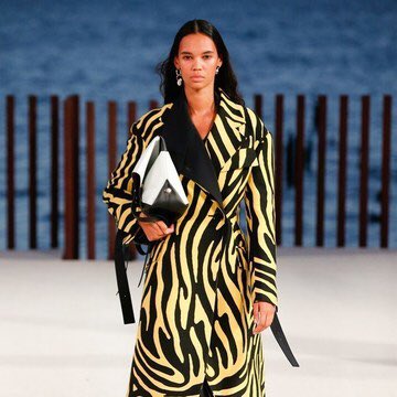 honeymag's tweet photo. Proenza Schouler // Spring Summer 2022 Womenswear -Credit Alex Rufino https://t.co/SgwZpDfadR