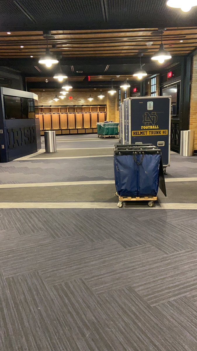 Practice first but everything is in the locker room for @NDFBEquipment and @NDFBManagers to set up for game day! #GoodToBeHome #GoIrish