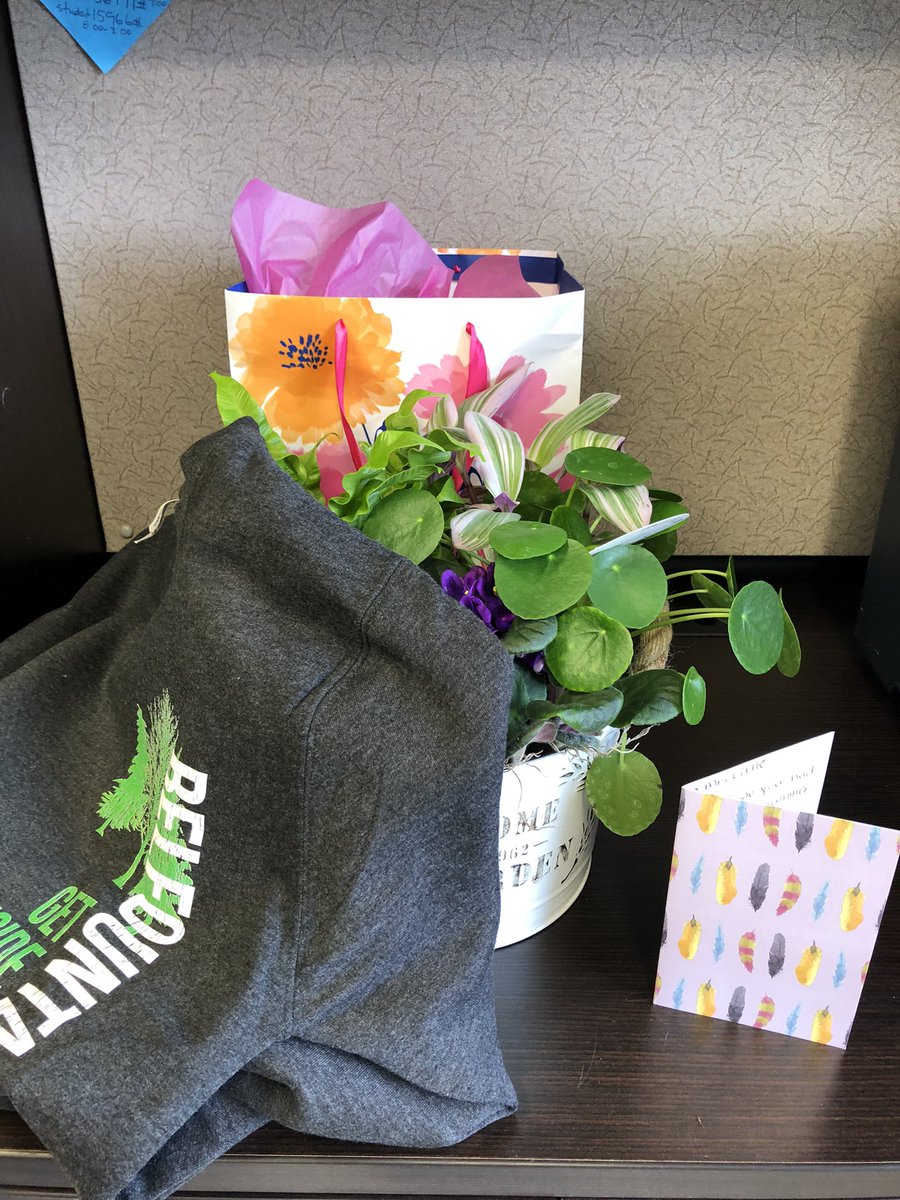 Heather Little (@little_hs13) on Twitter photo Thank you to the <a href="/BelfountainPS/">BelfountainPS</a> parent council for the warm welcome. Very much appreciated! 😊 Thank you to the <a href="/BelfountainPS/">BelfountainPS</a> parent council for the warm welcome. Very much appreciated! 😊
