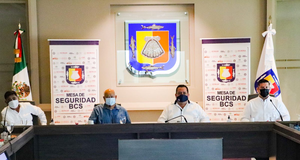 cmendozadavis's tweet photo. En compañía del gobernador electo @VictorCastroCos y Homero Davis Castro, nos encontramos en la Mesa de Seguridad, para dar seguimiento a las estrategias que implementamos en #BCS para la tranquilidad de las familias sudcalifornianas. https://t.co/UmPn4Zs67d