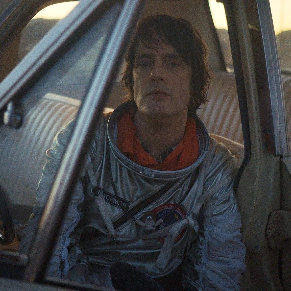brooklynvegan's tweet photo. Spiritualized will release a new album "early next year," says Jason Pierce https://t.co/KDZyED4gX7 https://t.co/KnpiMtjujA