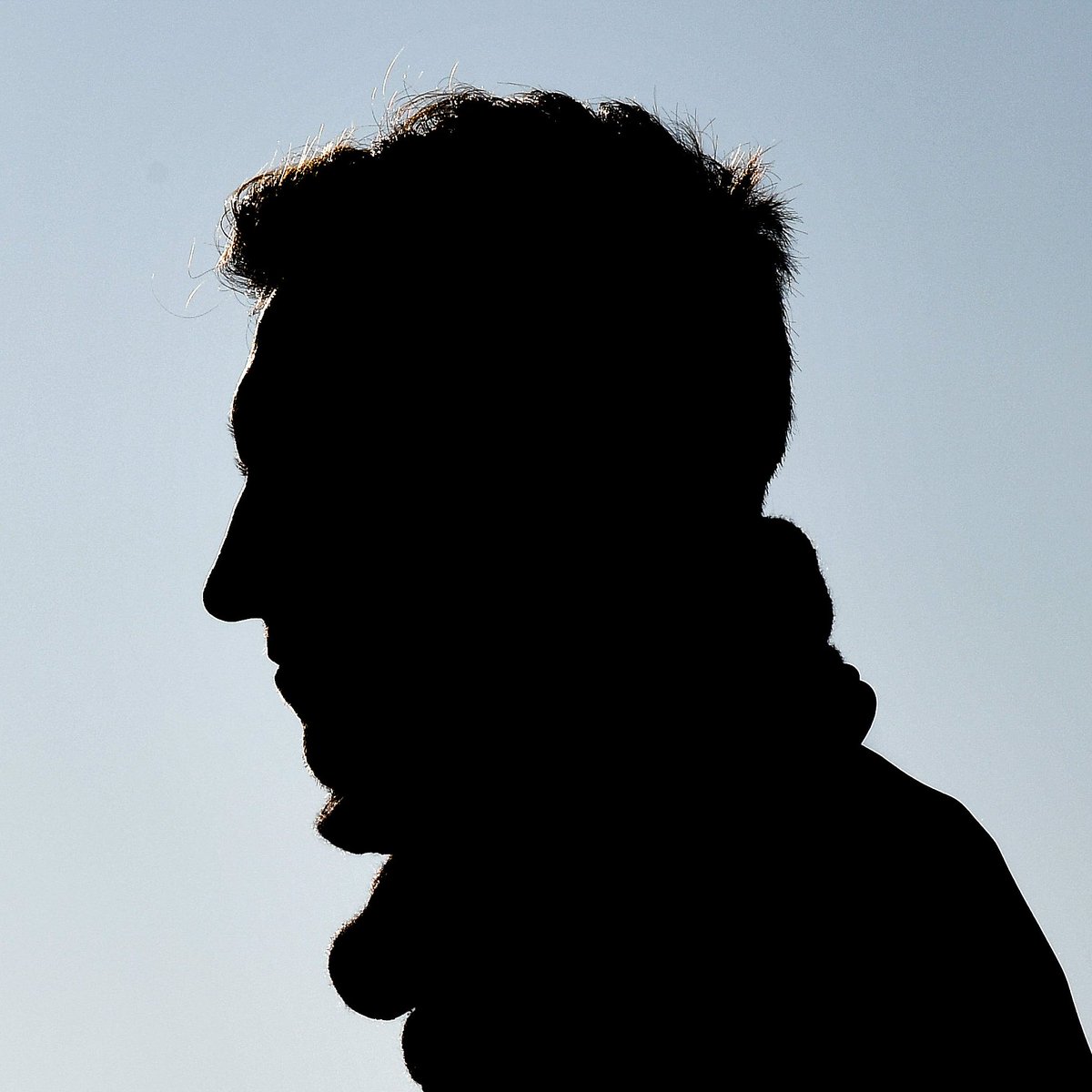 EuropaLeague's tweet image. Who's this? 👀

#UEL