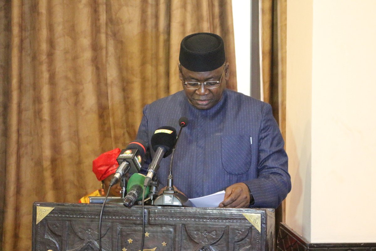 ProjetEjom's tweet photo. Forum National sur les Mécanismes de financement des jeunes du 9 au 10 Septembre 2021 à Bamako. 
L'activité vise à analyser le modèle de financements et proposer des mécanismes mieux conçus pour un meilleur accès des TPE et/ou PME et des jeunes porteurs de projets au financement. https://t.co/yMnTbbSGsY