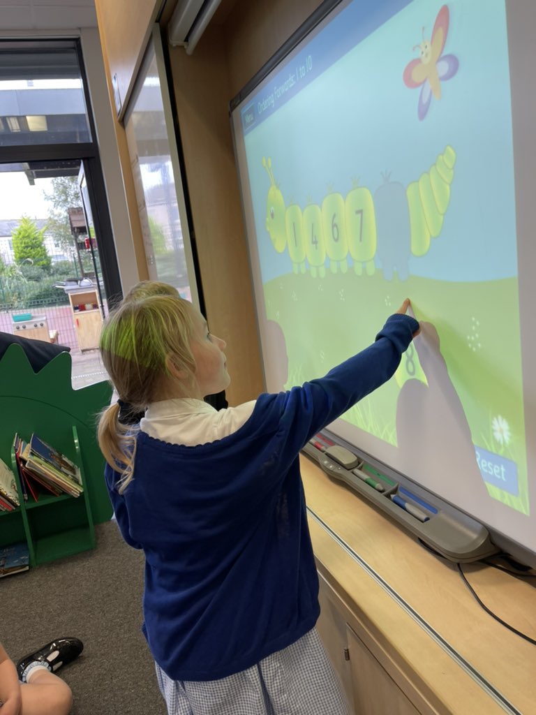 Cuiken_Primary's tweet photo. P1 started to order numbers to 10 with a fun game with @miss_pelosi4 this afternoon! #aimhigh #challengeisgood #enjoylearning π https://t.co/OYz7ItwcnL