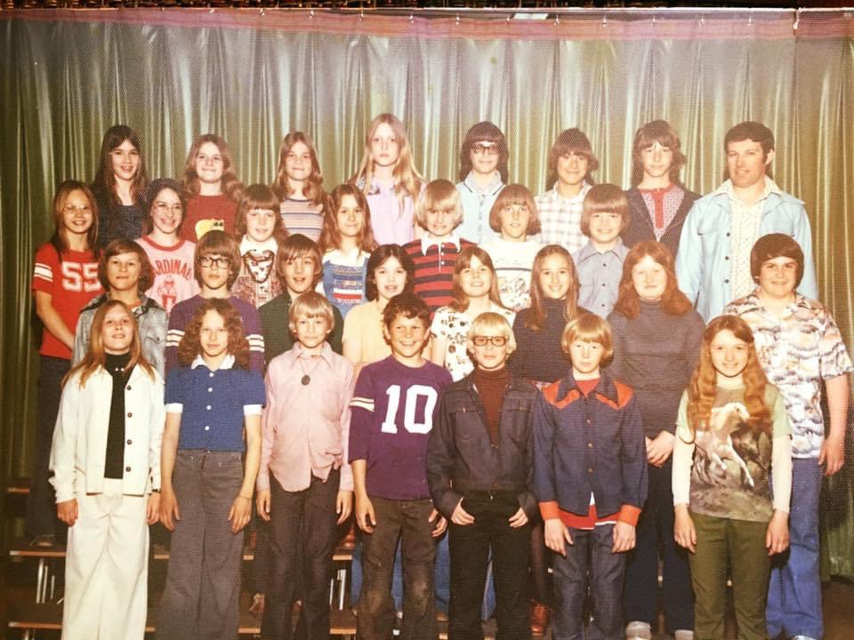 MarkZiebarth's tweet photo. Today is #NationalSchoolPictureDay and I would like to thank @Lifetouch and all of the school picture companies for capturing these amazing images of our students and staff! Feel free to share your favorite school picture! #frameitall #lifetouch https://t.co/NrAB2KYqCd
