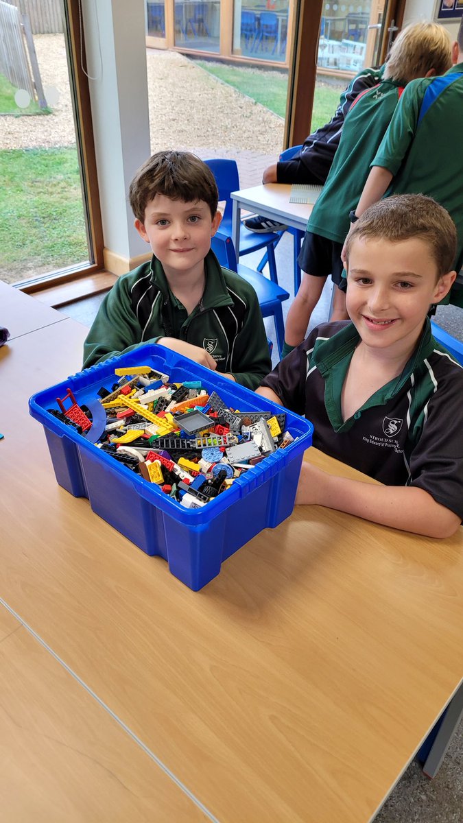KESPreparatory's tweet photo. #StroudMSch it's great to have the children back enjoying Lego Club again! #StroudCollaboration @LEGO_Group https://t.co/3L0PlWYkkp