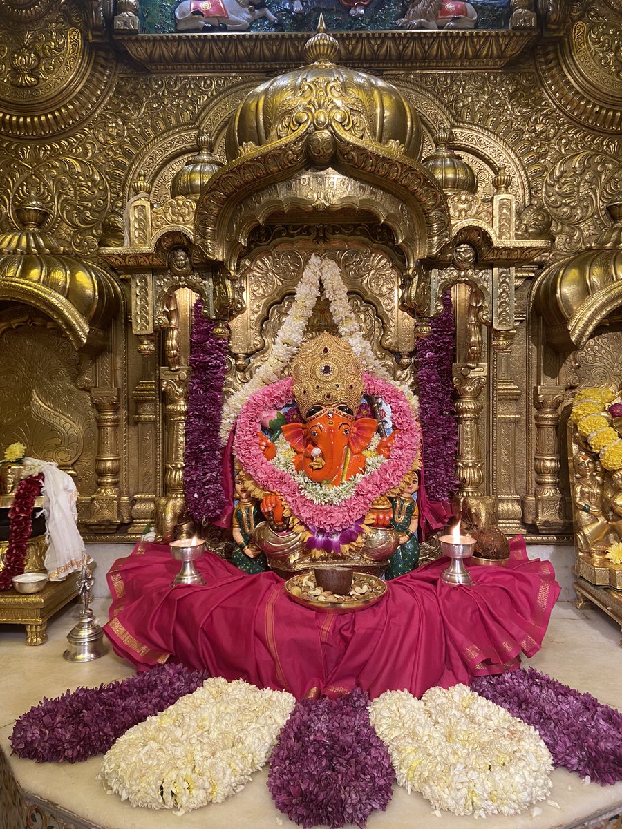 kalpanadivith's tweet photo. Ganpati Bappa morya 🙏🏻✨ #GaneshChaturthi https://t.co/YitVNeMGRi