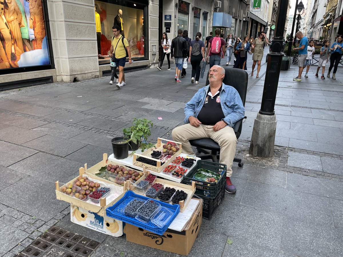 Myyntihommat on raskaita!
Today in Belgrade,Serbia.