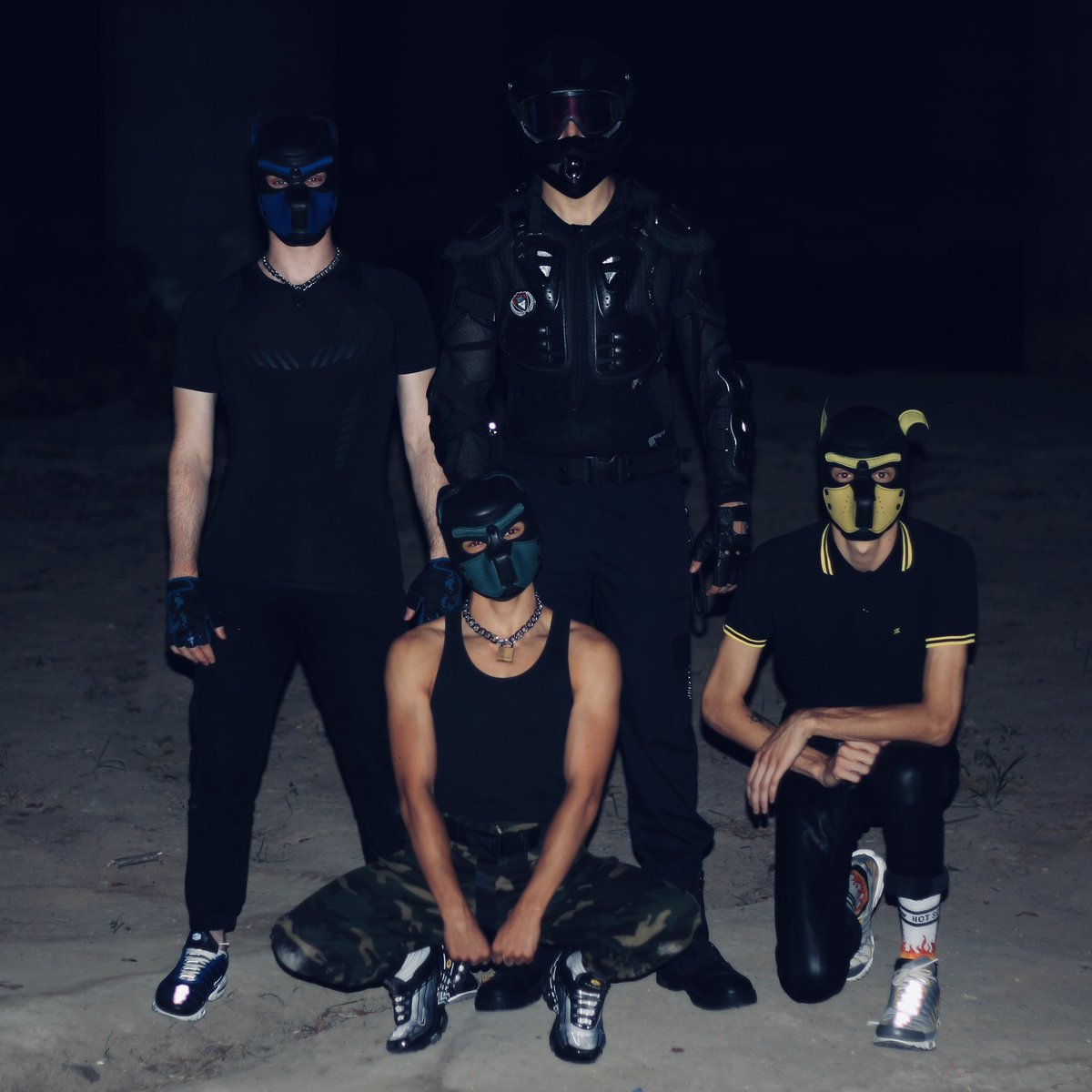 They’re my pack, my boys, my kinky family ✊Alpha-pup <a href="/Kraki_/">Krakï</a>, beta <a href="/is_yzo/">x_yzo</a>, omega @ReiikoS.