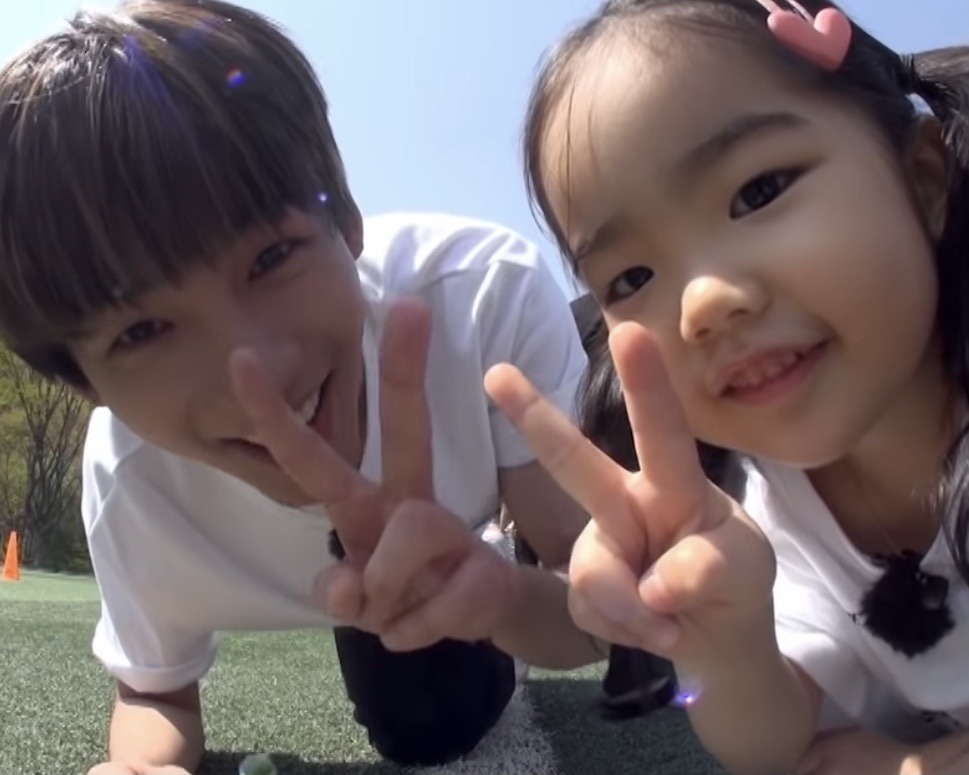 ً (@chyunsukarchive) on Twitter photo 