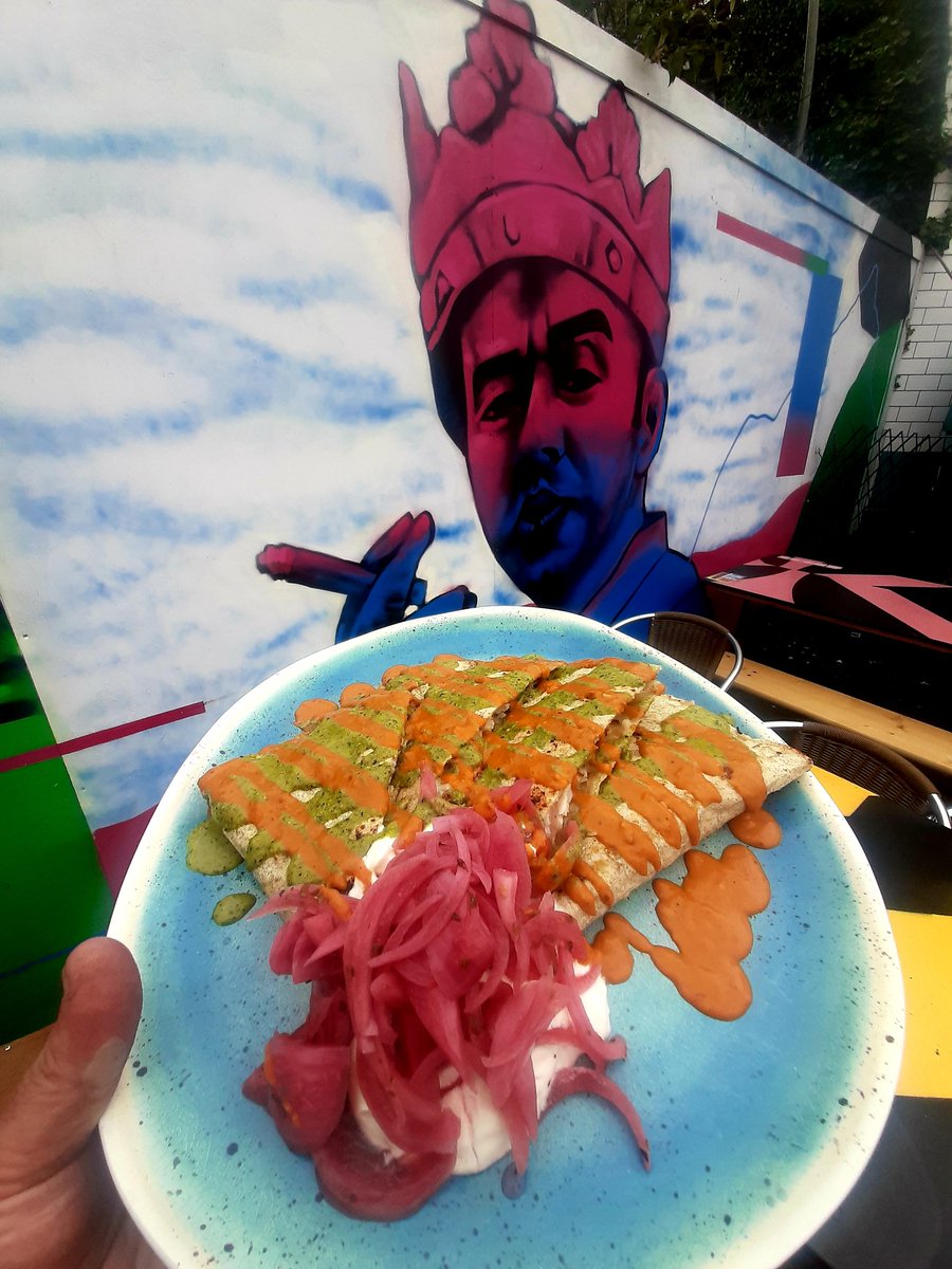 oralestreetfood's tweet photo. Quesadilla fit for a king...
#órale #óralestreetfood #streetfood #dublinstreetfood #foodtruck #tacotruck #comidamexicana #tacos #burrito #fishtacos #dublinfoodie #irishfoodie #instafoodie #dublin #eatyard #streetart #graffiti https://t.co/QHGAJYPTcl