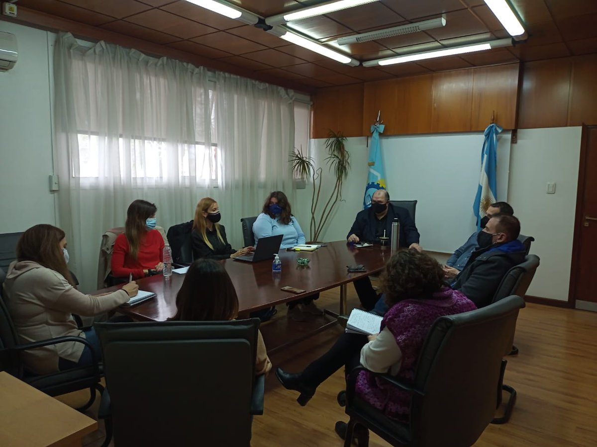 El Ministro <a href="/nestorquiquega1/">nestor garcia</a> y la Subsecretaria de Turismo se reunieron c/ <a href="/MadrynBureau/">Puerto Madryn Bureau</a> por la coordinación de próximos eventos:
➡️Encuentro Provincial de Destinos Sede de Eventos Chubut -18 octubre
➡️Encuentro Regional de Destinos Sede de Eventos PATAGONIA -19 y 20 octubre (+)