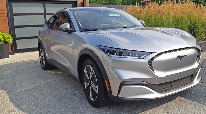 Road_Test's tweet photo. NEW POST - We spend the week blasting around in a Mustang Mach-E… and YES it really is a Mustang!!
https://t.co/Nhz52lIS5N
#EV #ElectricSUV #Mustang #MustangMachE #MachE #FordElecticVehicle #ElectricMustang #EVMustang #ElectricCrossover #CleanEnergyNow #cleanenergy https://t.co/F9GnroZyvV