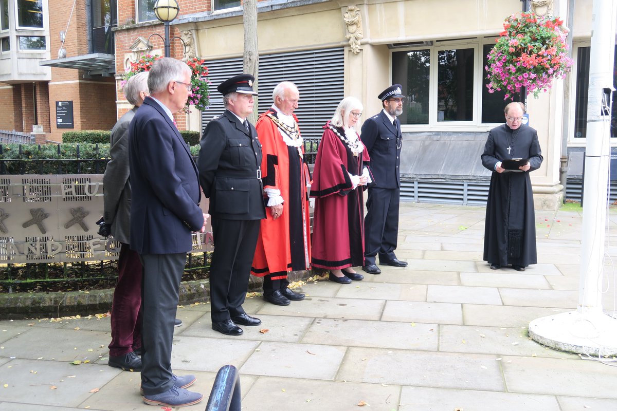 Earlier today I was joined by my Chaplain Rev. Hopkin Williams to pay tribute to the 999 first responders who helped us through the pandemic &amp; it's not over for them! We must continue to be vigilant encourage vaccination uptake &amp; support those who are vulnerable in our community