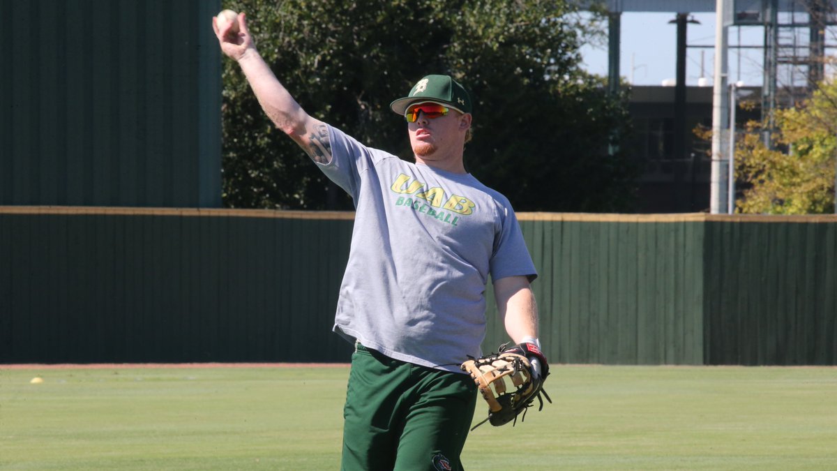 UAB_Baseball's tweet photo. Another great day on the diamond ☀️

#WinAsOne https://t.co/5wrUwSOxvB