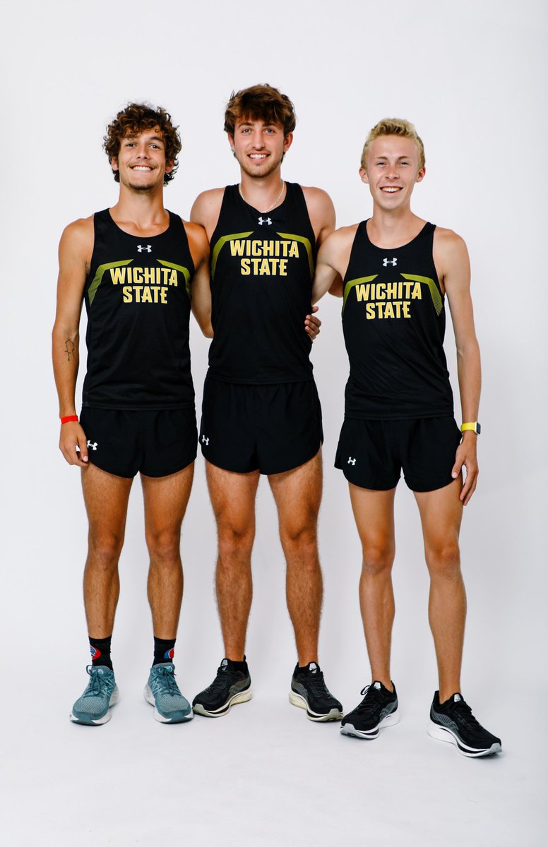 BritteMagnuson's tweet photo. @MaizeSouthXC Alumni @maize266 Run4theBird https://t.co/tWZsdN7aL4