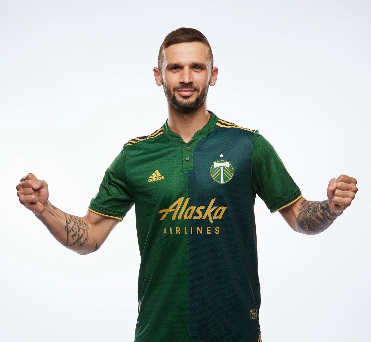 TimbersFC's tweet image. Friday&apos;s fit.

RT this post for a chance to win 10,000 @AlaskaAir miles. #RCTID