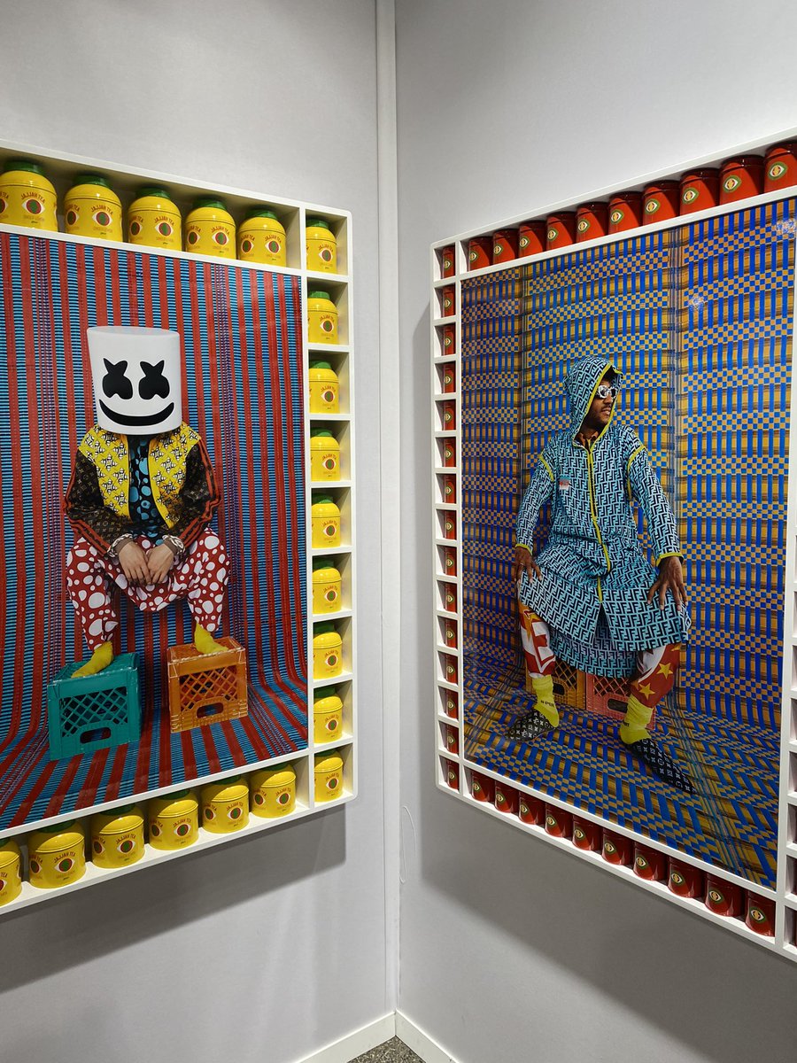 McZinsou's tweet photo. #ArtParisArtFair a ouvert ses portes et on y voit de belles œuvres du continent ! 
#GeorginaMaxim #RomualdHazoume #AnaSilva #HassanHajjaj https://t.co/lD6kaLF8Sc