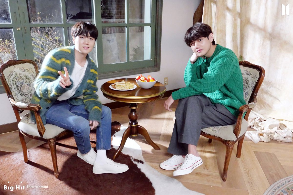 สุดยอด ดีเลิศ เรียลมาก ไม่เคยเลิกกันค่ะ ที่บอกเลิกกันนั่นเฟคนิวส์