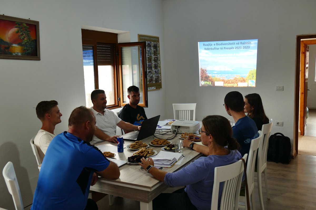 PPNEA's tweet photo. Last week we started the #monitoring work in #PrespaNationalPark in order to understand the #population trend of the #Eurasianotter (Lutra lutra) along the two #lakes that are found inside the park. 
Read more 👇
https://t.co/mHMEwOl1Fk
@EuroNaturORG 
#wildlife #PrespaNet https://t.co/4FlEHKPWSR