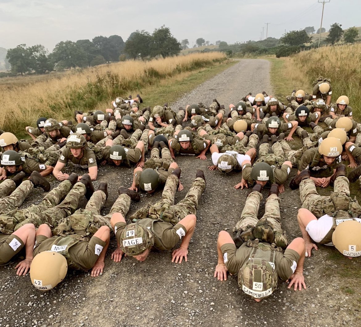 TheParachuteReg's tweet photo. 10 miler and Trainaisium yesterday, Log race and Steeplechase today. Reserve Forces P Coy is in full swing.
Service in Airborne Forces is the prize that is worth the preparation and pain.
@4PARAREG 
@299ParaSqnRE 
@144Med 
@HACRegiment 
#AdUnumOmnes https://t.co/Rdc9C6fW2S