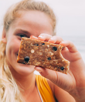 gomacro's tweet photo. The perfect ratio of gluten-free oats, a dash of vanilla, and a handful of chocolate chips come together to create this heartwarming fan favorite that will keep you satisfied and energized! 🍪
Shop now: https://t.co/w81mFP5kWe
#gomacro #veganfinds #glutenfree https://t.co/kDyFqYsvJA