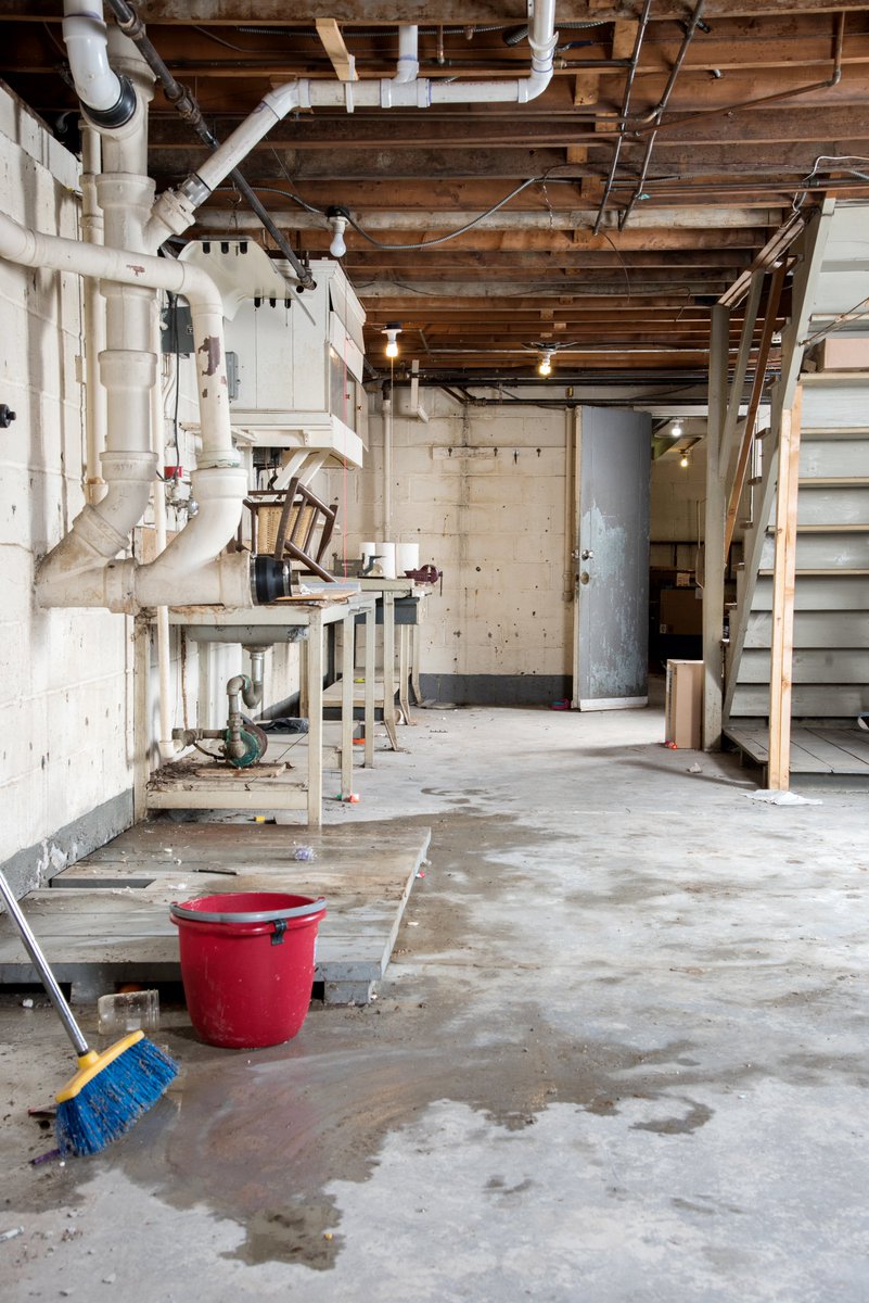 LeaderFSI's tweet image. It is raining...AGAIN! If you haven't booked with us for a free inspection and written estimate for your basement waterproofing, now is the time to do it! 888-320-6363