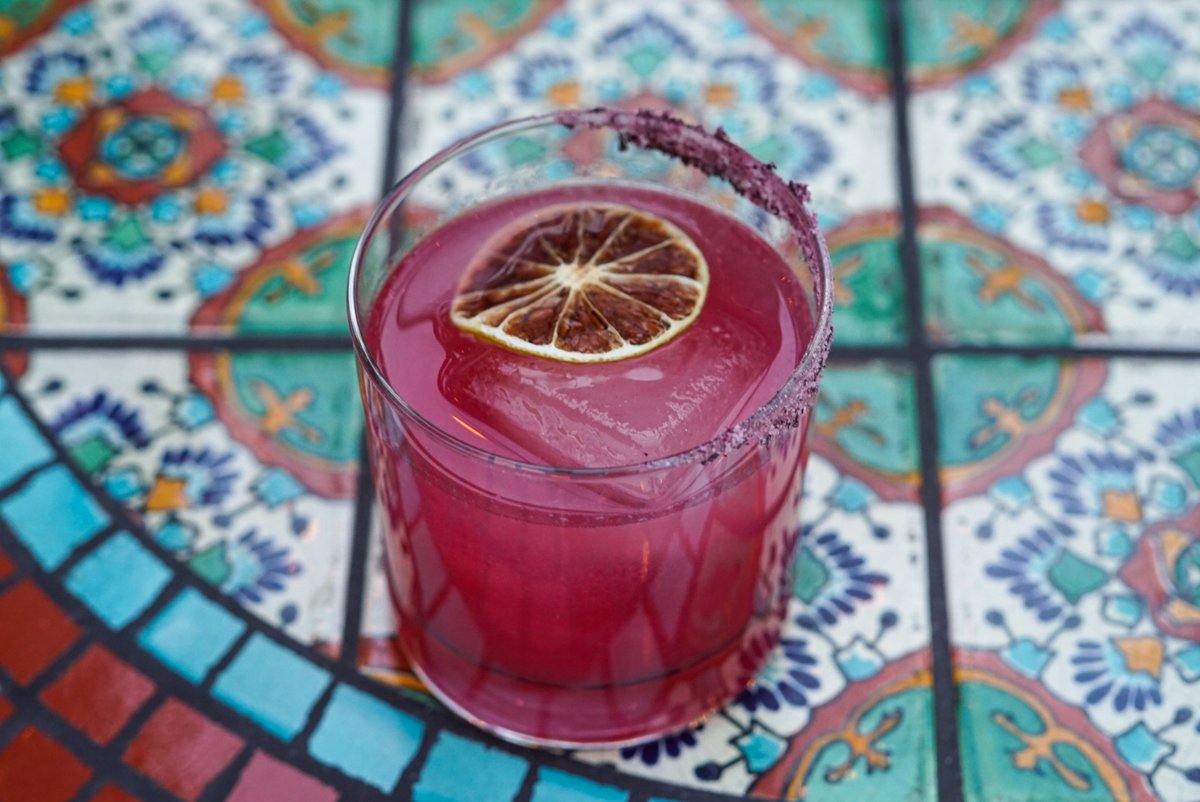 How about our Hibiscus Margarita to satisfy your Thursday evening cocktail craving? #thisistallulas