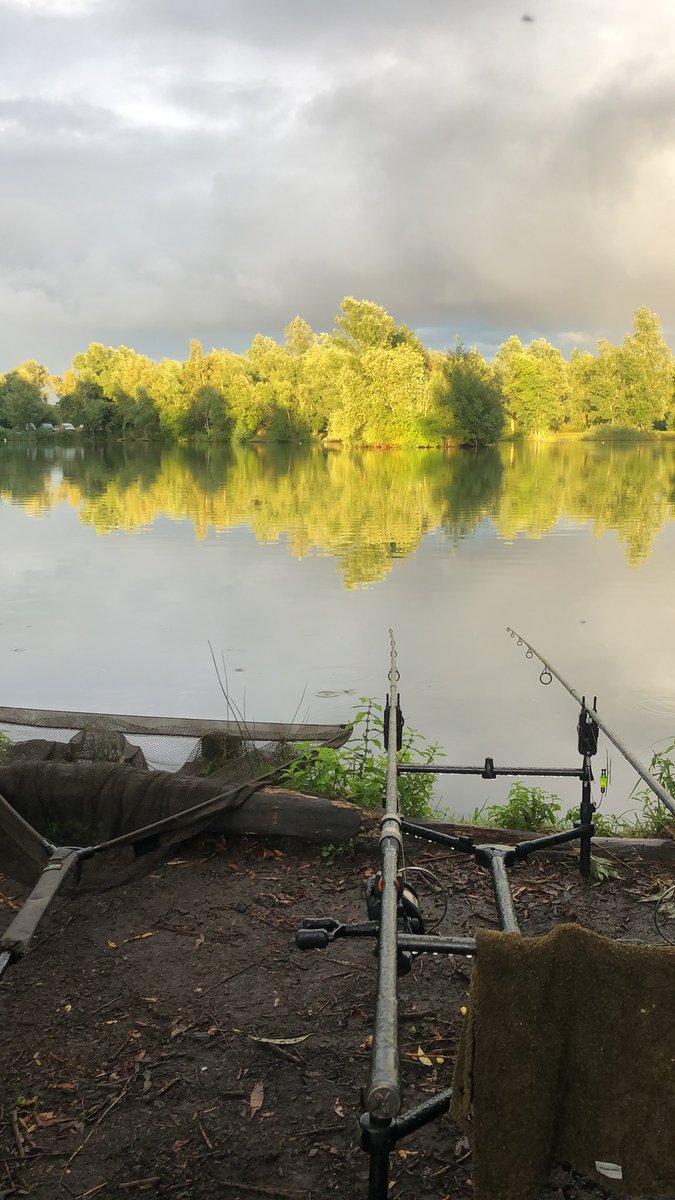 marcuswhufc's tweet photo. Cmon the carp ! #carpfishing #bitetime https://t.co/cGvJbweiF6