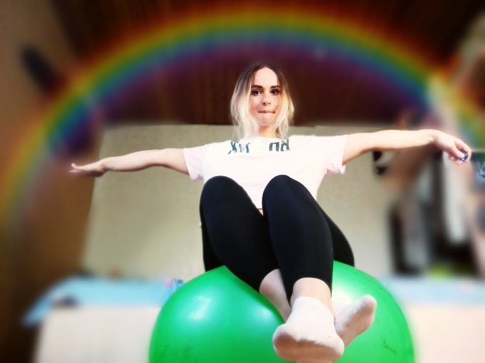 Hello sweet ones! Have you already seen my new free video on MV? No?! urgently fix it and support it<a href="/tag/phmodelcontest"class="tags"><span>#phmodelcontest</span></a>