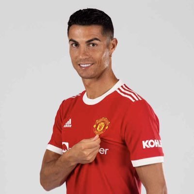 ModouLaminGibb6's tweet image. He is the man that makes me love football, Cr7 the heart breaker and record Breaker