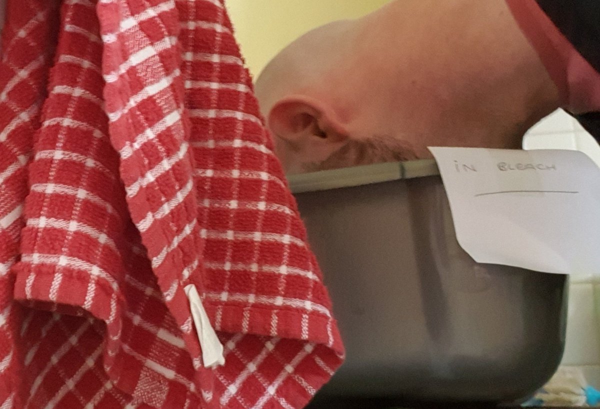 TheJohnorrhea's tweet photo. When you see stuff soaking in bleach at work, and can't resist a photo opportunity... 🤣 #MindBleach https://t.co/p0neCP5IXy