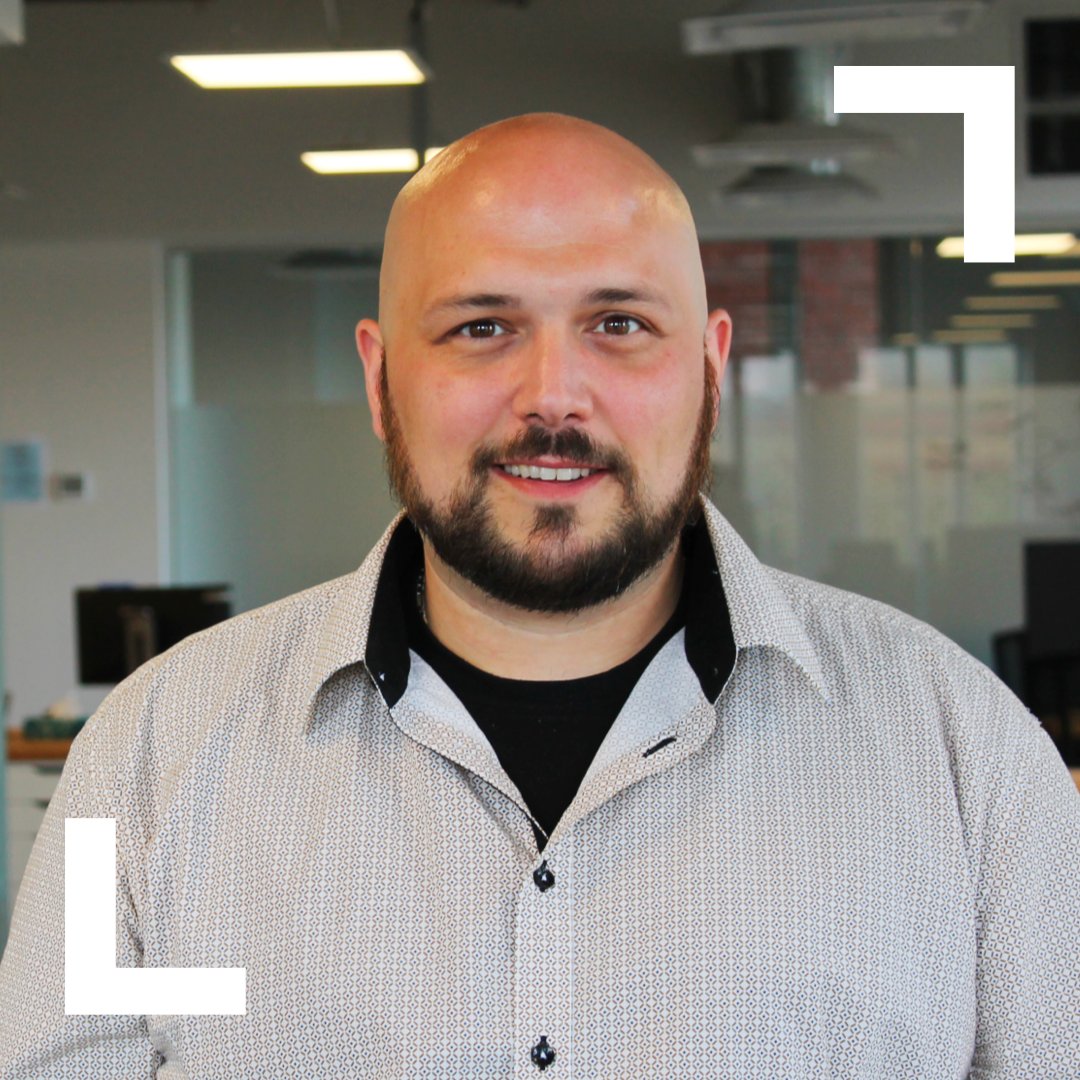 libeocom's tweet image. Débrouillard, enjoué et très autonome, Jonathan Aoun est responsable du développement de notre offre d&apos;hébergement. 

Sa forte capacité d’adaptation et son sens de l&apos;humour sont très appréciés 👍

Bienvenue dans l’équipe! 🤗

#carrière #numérique #LibéoVibe #emploi #télétravail