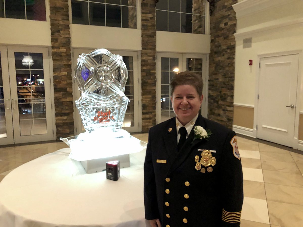 Congratulations to Ex-Chief / Paramedic Elizabeth Ferry who has retired after 27 years of service with the WRFD. Best of luck to you Chief!   #woodridge #fire #chief