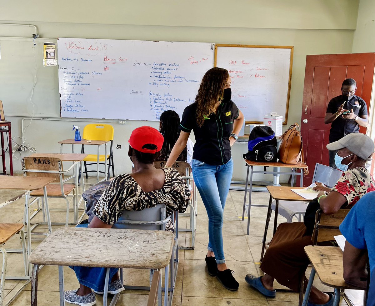 annmarievazja's tweet photo. Scenes from the #vaccinationblitz happening now at the #PortAntonio High School in Boundbrook and the #BuffBay Primary school. Come on down!!! #GetVaccinated #vaccinated my #Portland family plz! π―π²ππ»π https://t.co/kSZ3SxVBsj