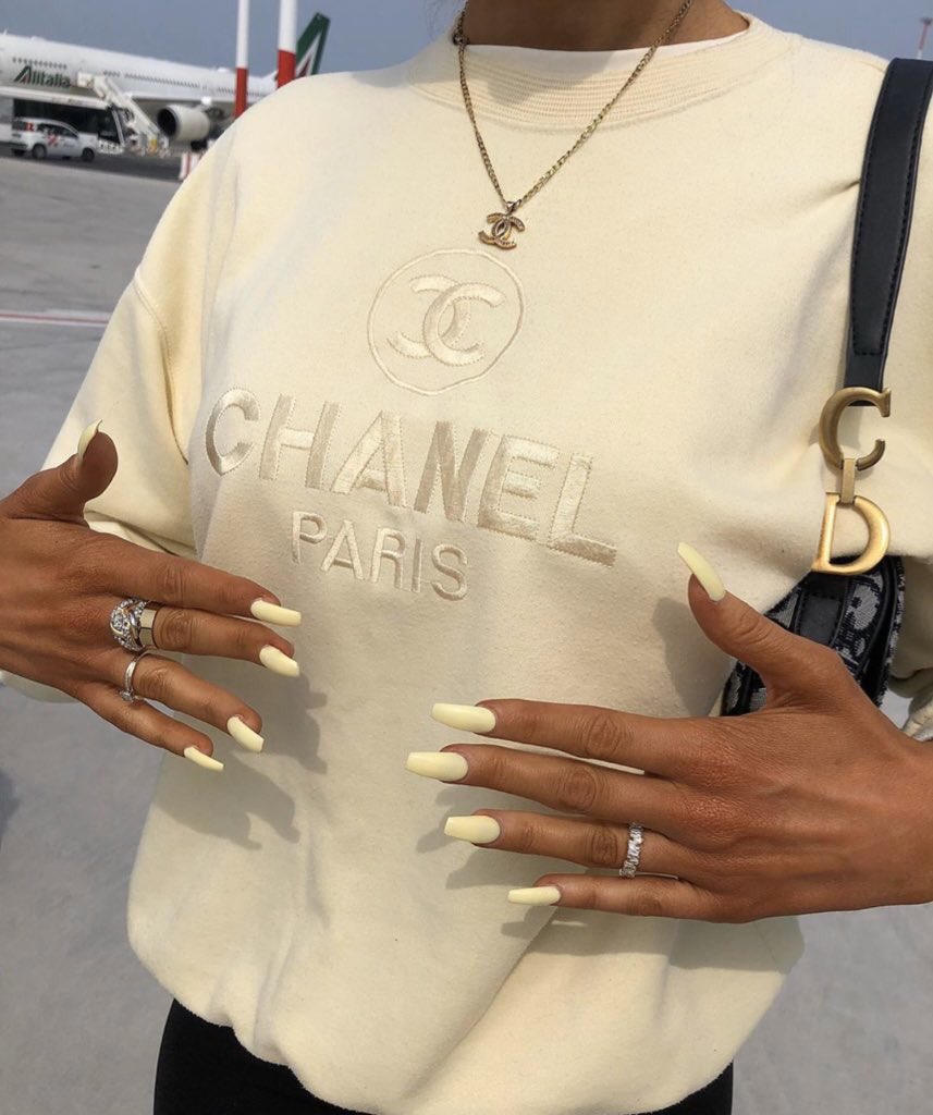 chanel sweat, gran venta de liquidación número apagado chanel sweat, gran venta de liquidación número apagado