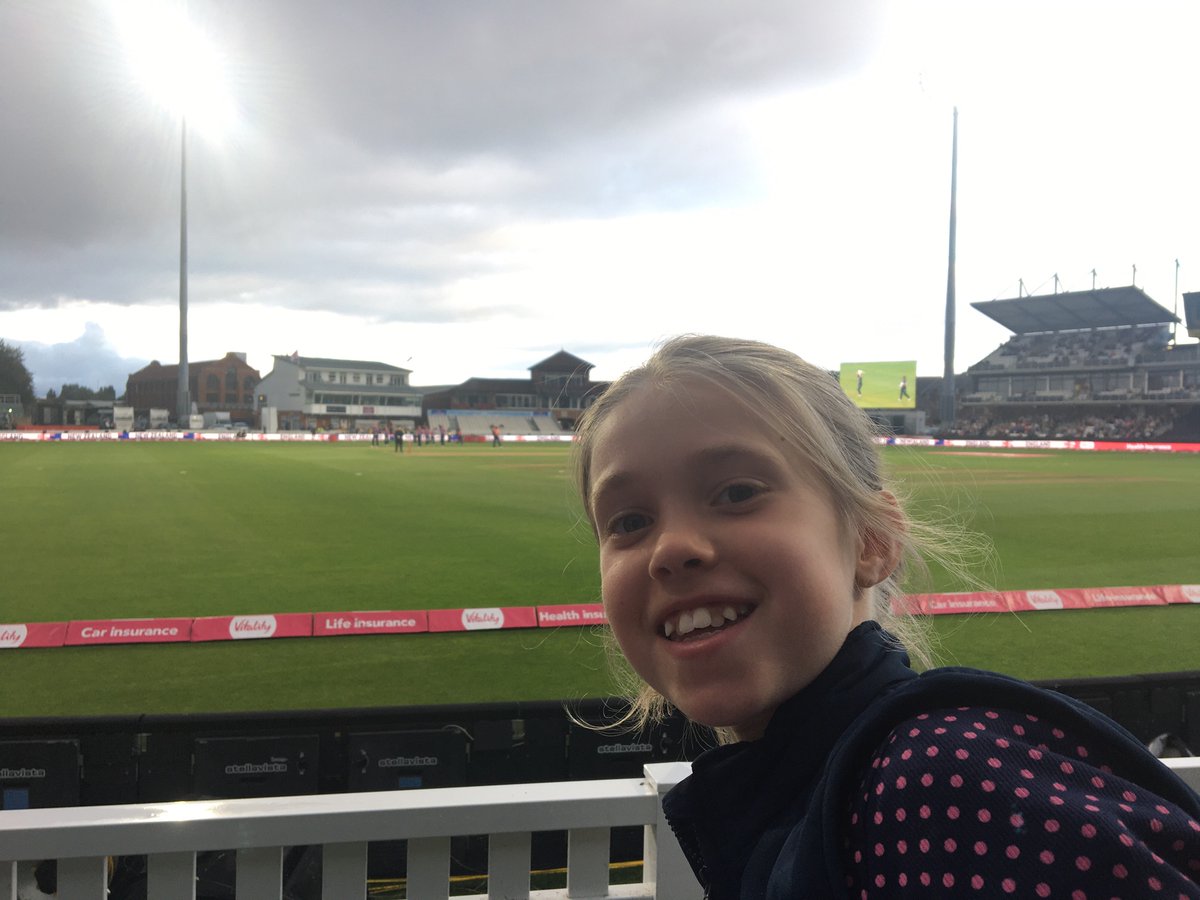 craigty2k's tweet image. #EngvNZ Heather Knight gets her 200th cap! Somerset Stand, Bock 4, Row B, Seat 111