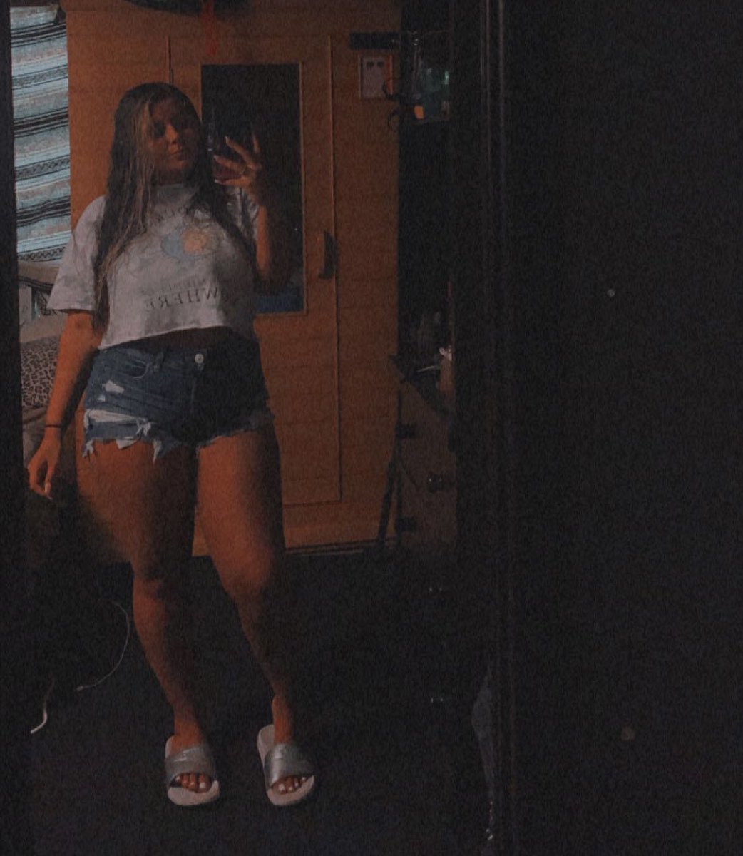 Skyleej01's tweet photo. Step up to get stepped on. 😌 https://t.co/DD0b9kzgnE