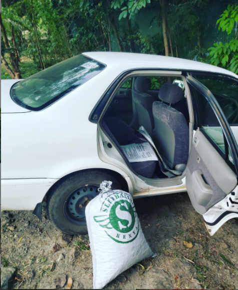 Cookswell Jikos and Seedballs Kenya (@cookswelljikos) on Twitter photo We have different updates on our various social media channels - tune in to follow them all :) :)
'Thank you again <a href="/kampurtravels/">Kampur Travel Diaries</a> for taking so many indigenous acacia tree #seedballs up with you on safari to #Baragoi and beyond'
instagram.com/p/CTm1wUeI9Yf/ We have different updates on our various social media channels - tune in to follow them all :) :)
'Thank you again <a href="/kampurtravels/">Kampur Travel Diaries</a> for taking so many indigenous acacia tree #seedballs up with you on safari to #Baragoi and beyond'
instagram.com/p/CTm1wUeI9Yf/