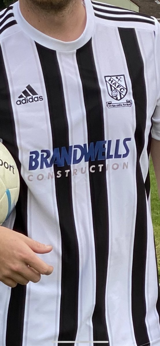 hanham_sunday's tweet photo. We present to you the Hanham athletic Sunday 2021/22 Kit
Back to the heritage of Hanham we will this season be sporting the famous black and white stripes synonymous with the club! 

Huge thank you to our Shirt sponsors Brandwells Construction! 
#UTH ⚫️⚪️⚫️⚪️ https://t.co/7AIJ9mGsSo