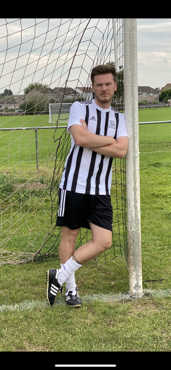 hanham_sunday's tweet photo. We present to you the Hanham athletic Sunday 2021/22 Kit
Back to the heritage of Hanham we will this season be sporting the famous black and white stripes synonymous with the club! 

Huge thank you to our Shirt sponsors Brandwells Construction! 
#UTH ⚫️⚪️⚫️⚪️ https://t.co/7AIJ9mGsSo