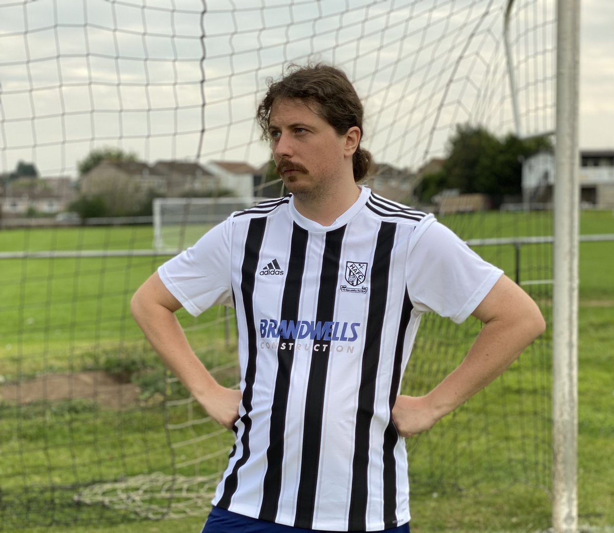 hanham_sunday's tweet photo. We present to you the Hanham athletic Sunday 2021/22 Kit
Back to the heritage of Hanham we will this season be sporting the famous black and white stripes synonymous with the club! 

Huge thank you to our Shirt sponsors Brandwells Construction! 
#UTH ⚫️⚪️⚫️⚪️ https://t.co/7AIJ9mGsSo
