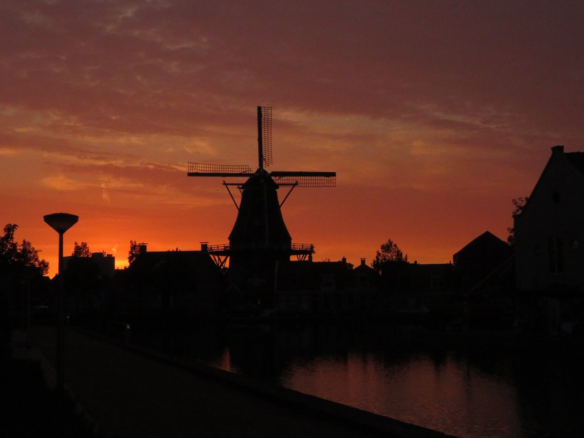 #meppel #meppelcity #iameppel #meppeldiepgeluk #meppelcentrum #drenthe #mooidrenthe #molen #moulin #windmill #avond #evening #soirée