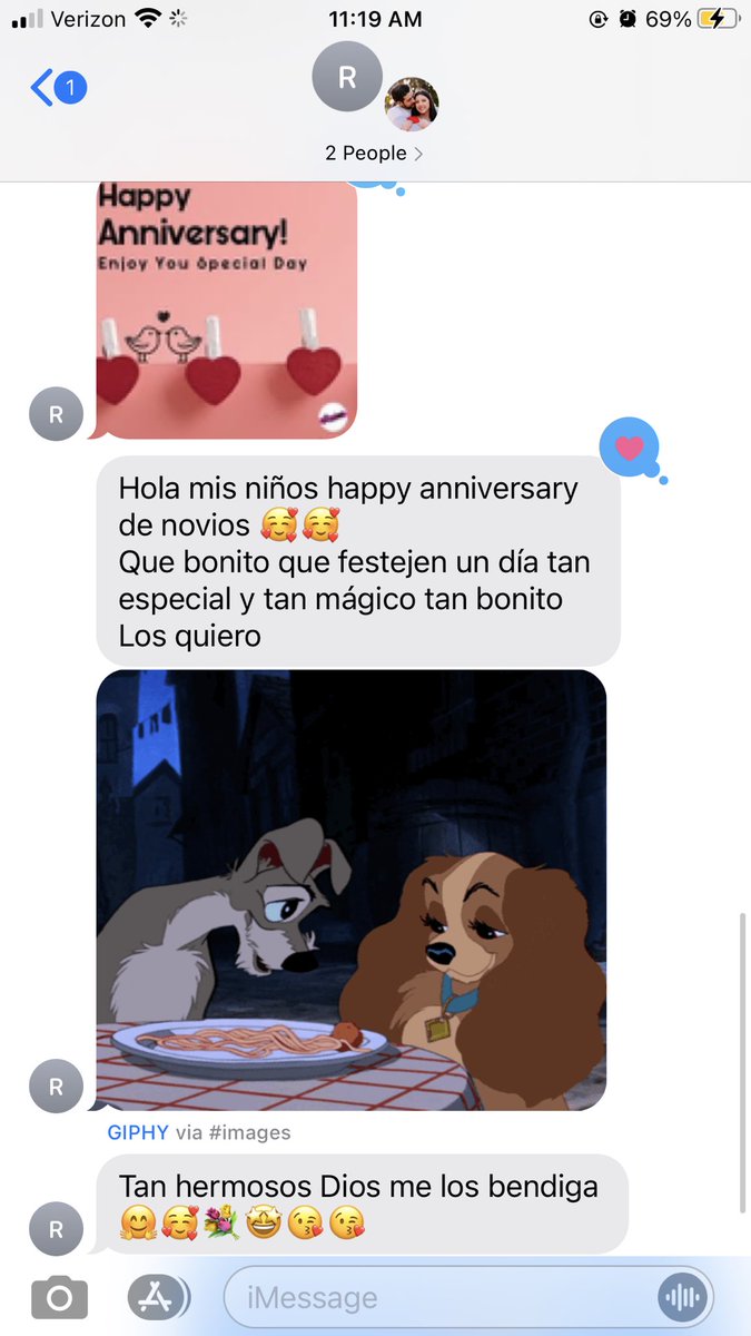 venezy_'s tweet photo. Get you a suegra that loves you this much 😭❤️ https://t.co/gsXCfscNG5