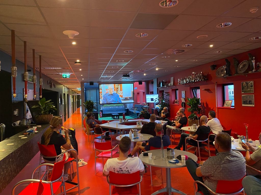 Vakbekwaam_ZHZ's tweet photo. En op avond 4/4 ook weer kazerne die aanhaken bij de introductie basisprincipes. Volgende week start van bevelvoerdersmomenten. #implementatie #programmanajaar https://t.co/P5dLjzWNC6